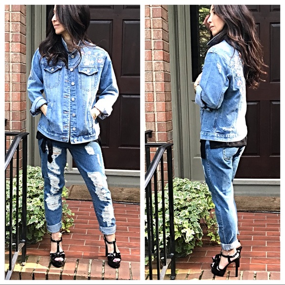 ✨LAST ONE ✨Embroidered distressed jean jacket - Picture 6 of 7